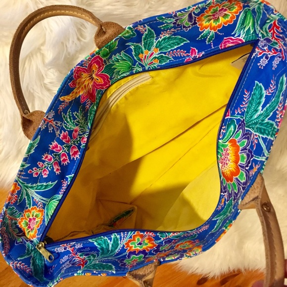 Tropical Weekender Bag w/ Real Leather Handles - Picture 4 of 9